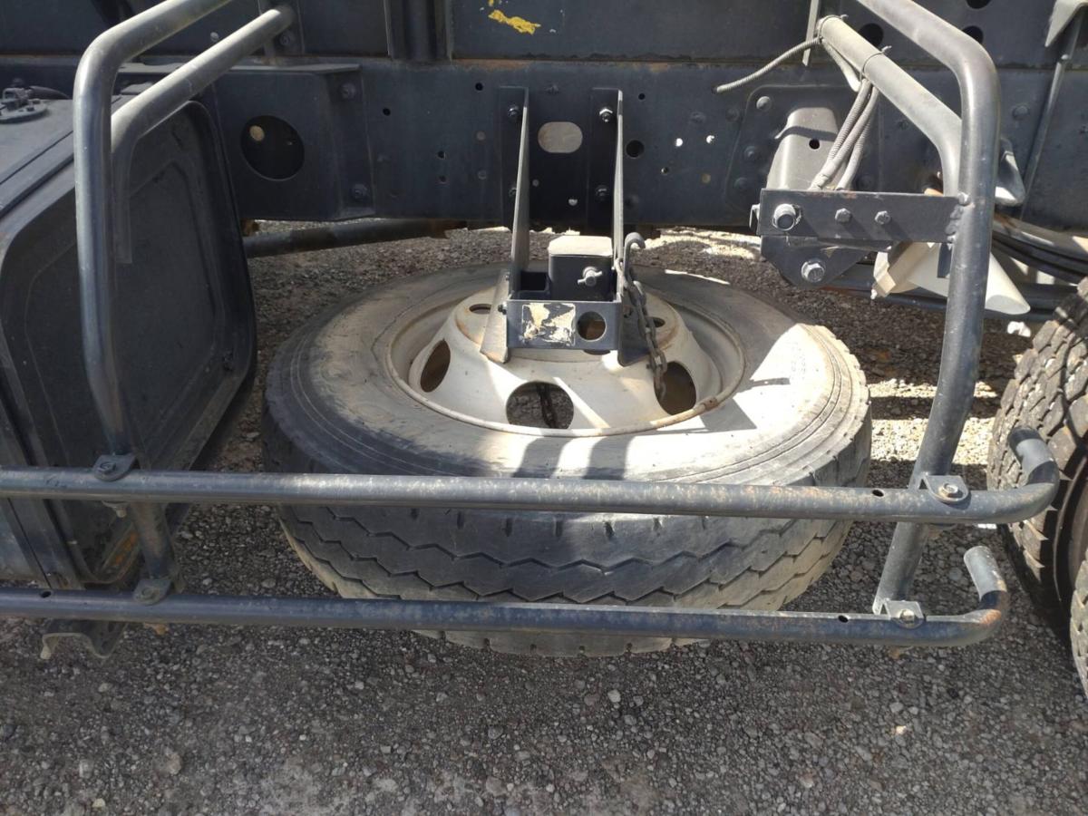 トヨタトヨエースタンクローリー 1層3.3KL 消防書類有り|中古トラックの販売・買取・査定のアイナビ