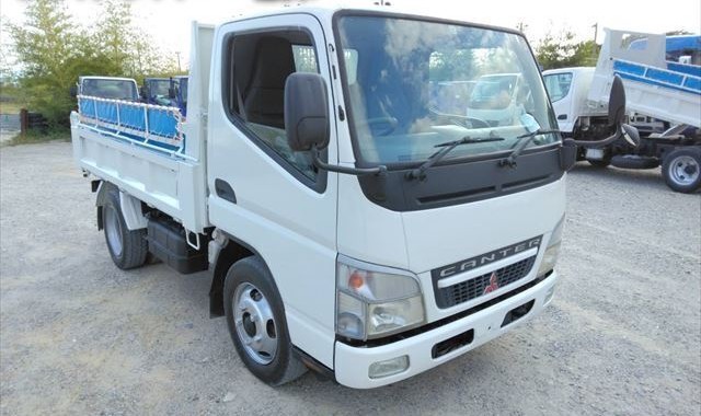 H18年 キャンター3tダンプ 低床|中古トラックの販売・買取・査定のアイナビ