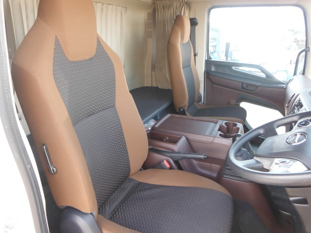 日野2PG-FD2ABGアルミウィング4tワイド|中古トラックの販売・買取・査定のアイナビ