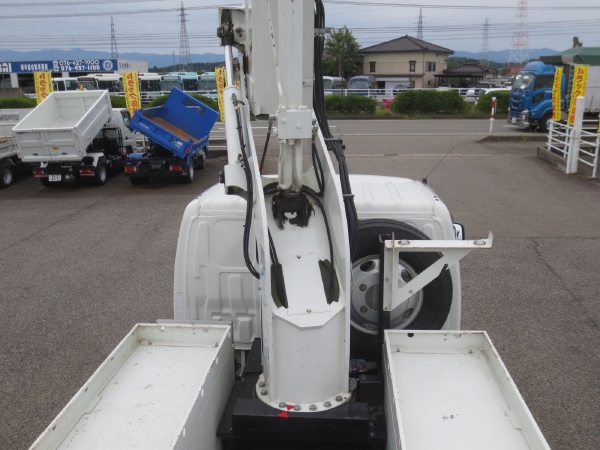 日野デュトロ高所作業車|中古トラックの販売・買取・査定のアイナビ