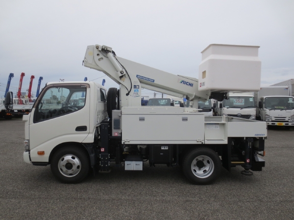 日野デュトロ高所作業車|中古トラックの販売・買取・査定のアイナビ