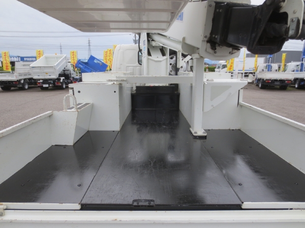 日野デュトロ高所作業車|中古トラックの販売・買取・査定のアイナビ