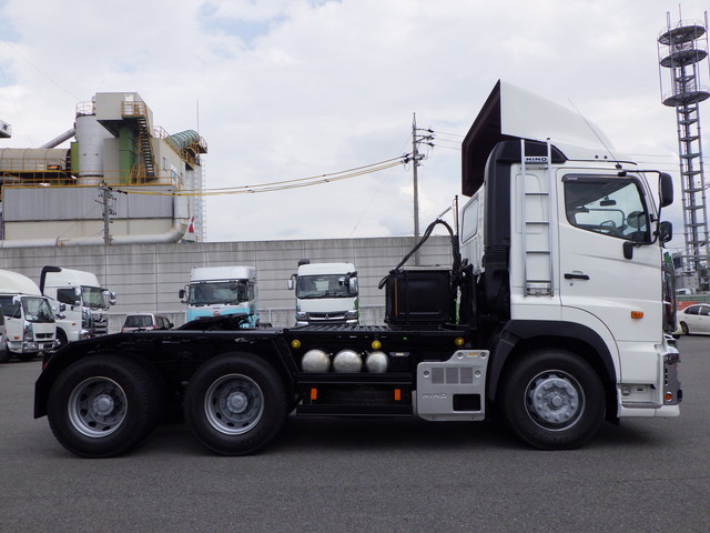 日野2DG-SS1EKHAWヘッド2デフ第5輪荷重18t|中古トラックの販売・買取・査定のアイナビ