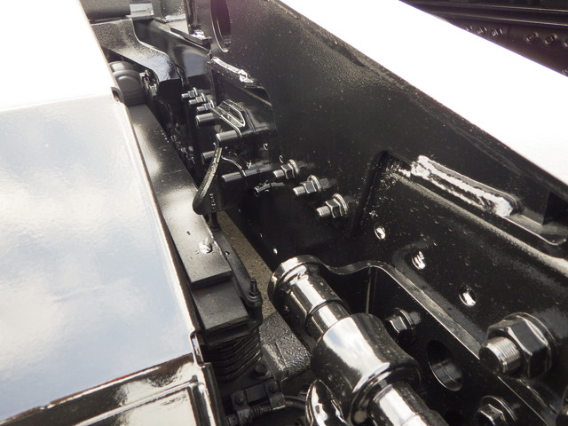 日野2DG-SS1EKHAWヘッド2デフ第5輪荷重18t|中古トラックの販売・買取・査定のアイナビ