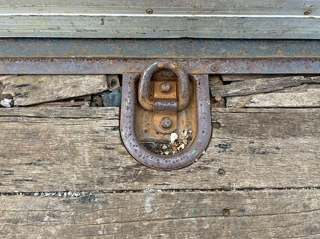 4段ラジコン★4軸低床2デフ★後輪エアサス★12.3トン積載!|中古トラックの販売・買取・査定のアイナビ