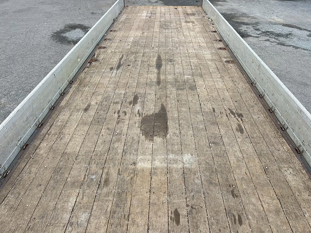 4段ラジコン★4軸低床2デフ★後輪エアサス★12.3トン積載!|中古トラックの販売・買取・査定のアイナビ