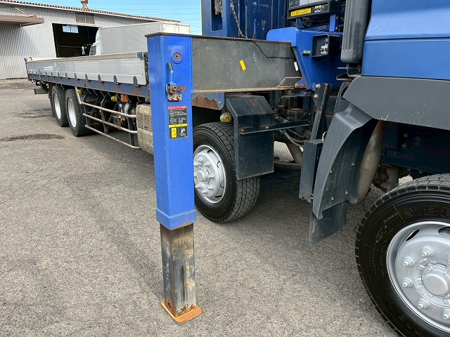 4段ラジコン★4軸低床2デフ★後輪エアサス★12.3トン積載!|中古トラックの販売・買取・査定のアイナビ