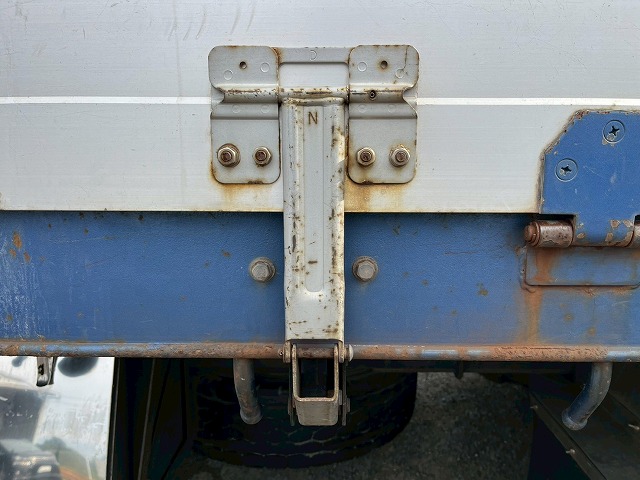 4段ラジコン★4軸低床2デフ★後輪エアサス★12.3トン積載!|中古トラックの販売・買取・査定のアイナビ