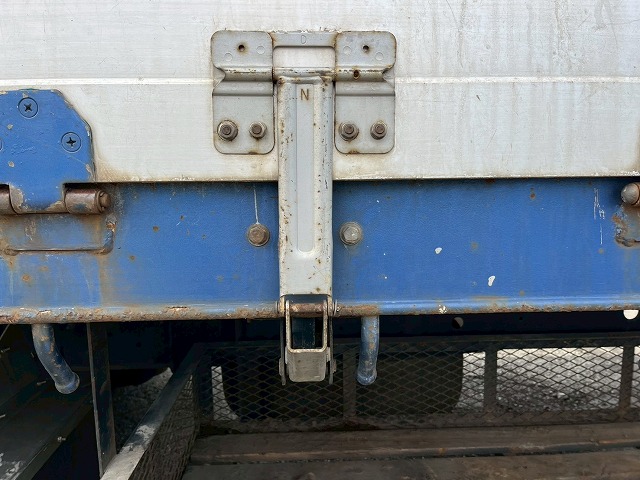 4段ラジコン★4軸低床2デフ★後輪エアサス★12.3トン積載!|中古トラックの販売・買取・査定のアイナビ