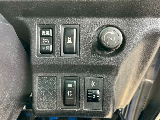 4段ラジコン★4軸低床2デフ★後輪エアサス★12.3トン積載!|中古トラックの販売・買取・査定のアイナビ