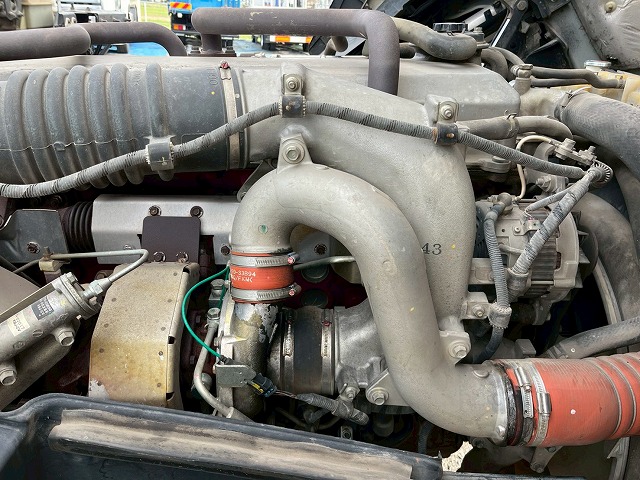 4段ラジコン★4軸低床2デフ★後輪エアサス★12.3トン積載!|中古トラックの販売・買取・査定のアイナビ