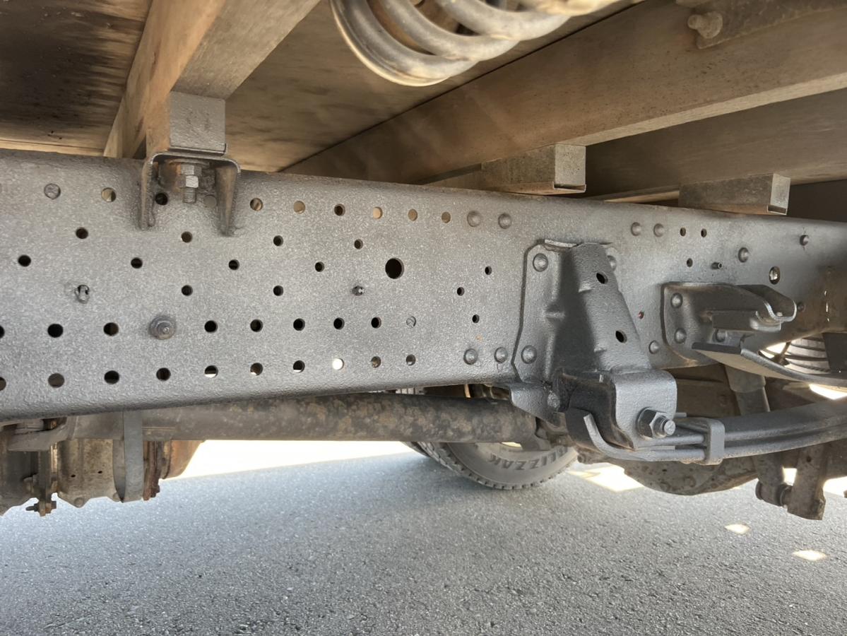 平成27年エルフワイドロング平ボディー4WD外装仕上げ済|中古トラックの販売・買取・査定のアイナビ