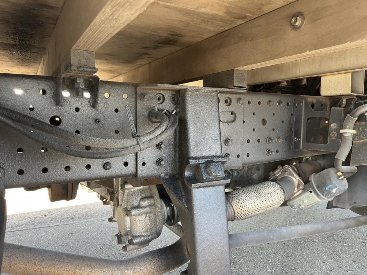 平成27年エルフワイドロング平ボディー4WD外装仕上げ済|中古トラックの販売・買取・査定のアイナビ