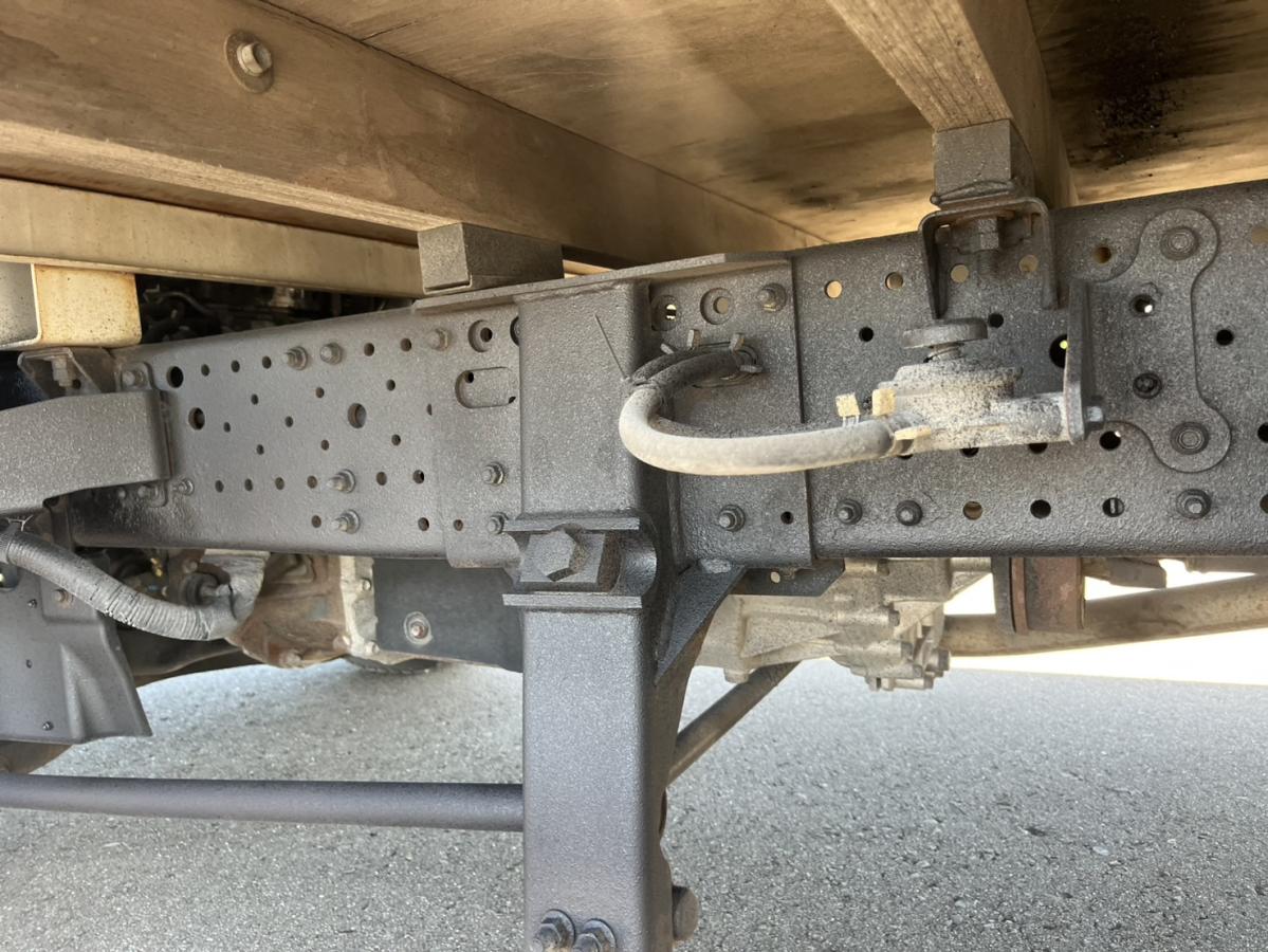 平成27年エルフワイドロング平ボディー4WD外装仕上げ済|中古トラックの販売・買取・査定のアイナビ