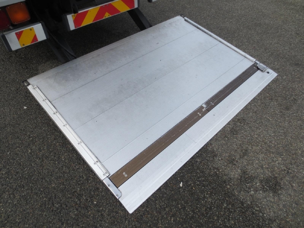 いすゞフォワードドライバンゲート付|中古トラックの販売・買取・査定のアイナビ