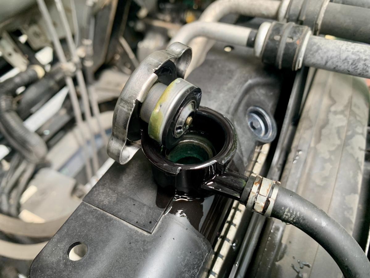 フォワード H28年式TKG-FRR90T2ワイドベット付6M/Tエアサスウイング|中古トラックの販売・買取・査定のアイナビ