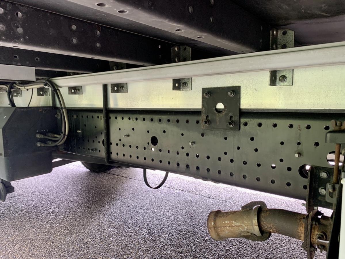 フォワード H28年式TKG-FRR90T2ワイドベット付6M/Tエアサスウイング|中古トラックの販売・買取・査定のアイナビ