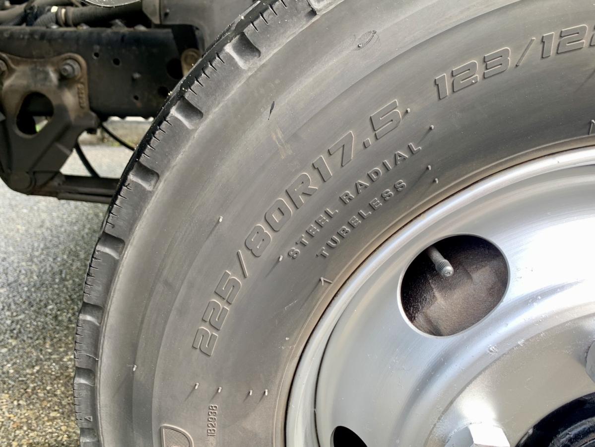 フォワード H28年式TKG-FRR90T2ワイドベット付6M/Tエアサスウイング|中古トラックの販売・買取・査定のアイナビ