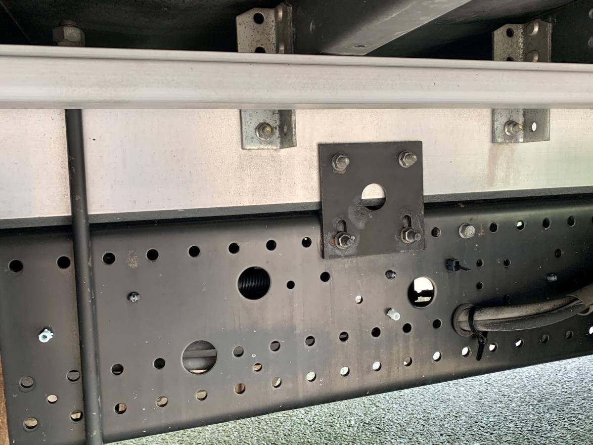 フォワード H28年式TKG-FRR90T2ワイドベット付6M/Tエアサスウイング|中古トラックの販売・買取・査定のアイナビ