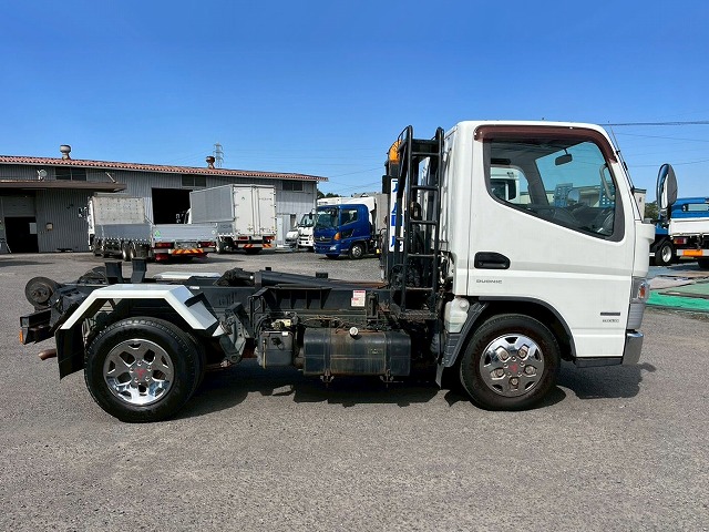 カスタム★新明和アームロール★ツインホイスト★3トン積載|中古トラックの販売・買取・査定のアイナビ