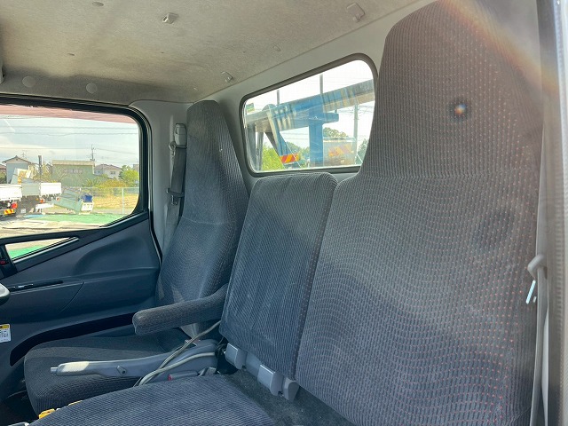 カスタム★新明和アームロール★ツインホイスト★3トン積載|中古トラックの販売・買取・査定のアイナビ