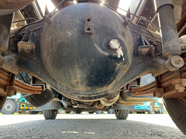 カスタム★新明和アームロール★ツインホイスト★3トン積載|中古トラックの販売・買取・査定のアイナビ