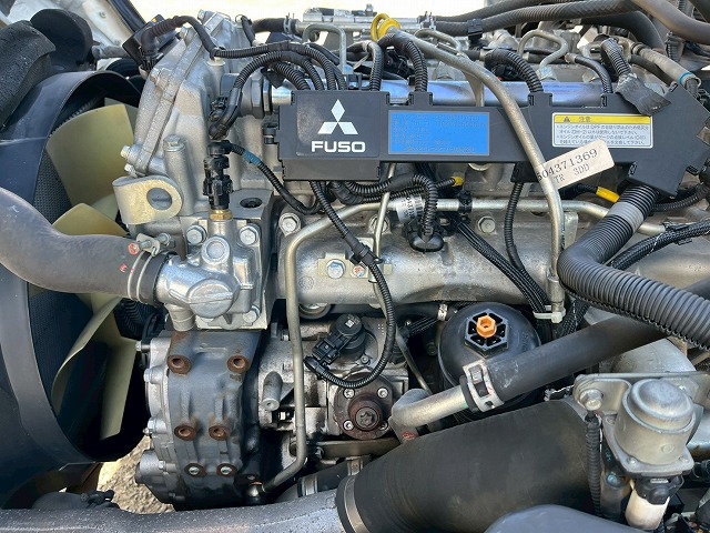 カスタム★新明和アームロール★ツインホイスト★3トン積載|中古トラックの販売・買取・査定のアイナビ