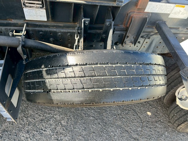 カスタム★新明和アームロール★ツインホイスト★3トン積載|中古トラックの販売・買取・査定のアイナビ