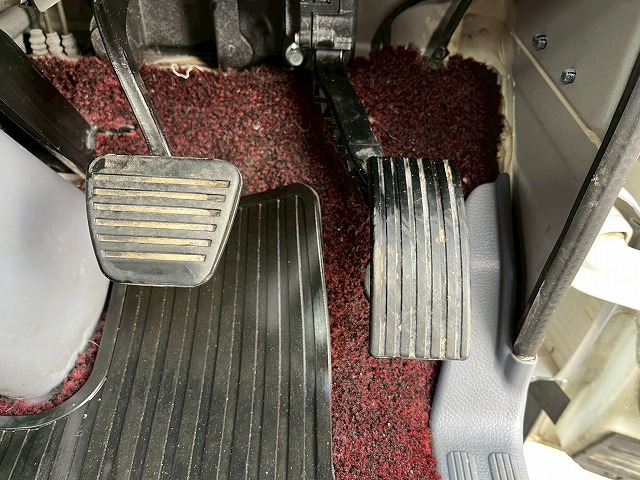 カスタム★新明和アームロール★ツインホイスト★3トン積載|中古トラックの販売・買取・査定のアイナビ