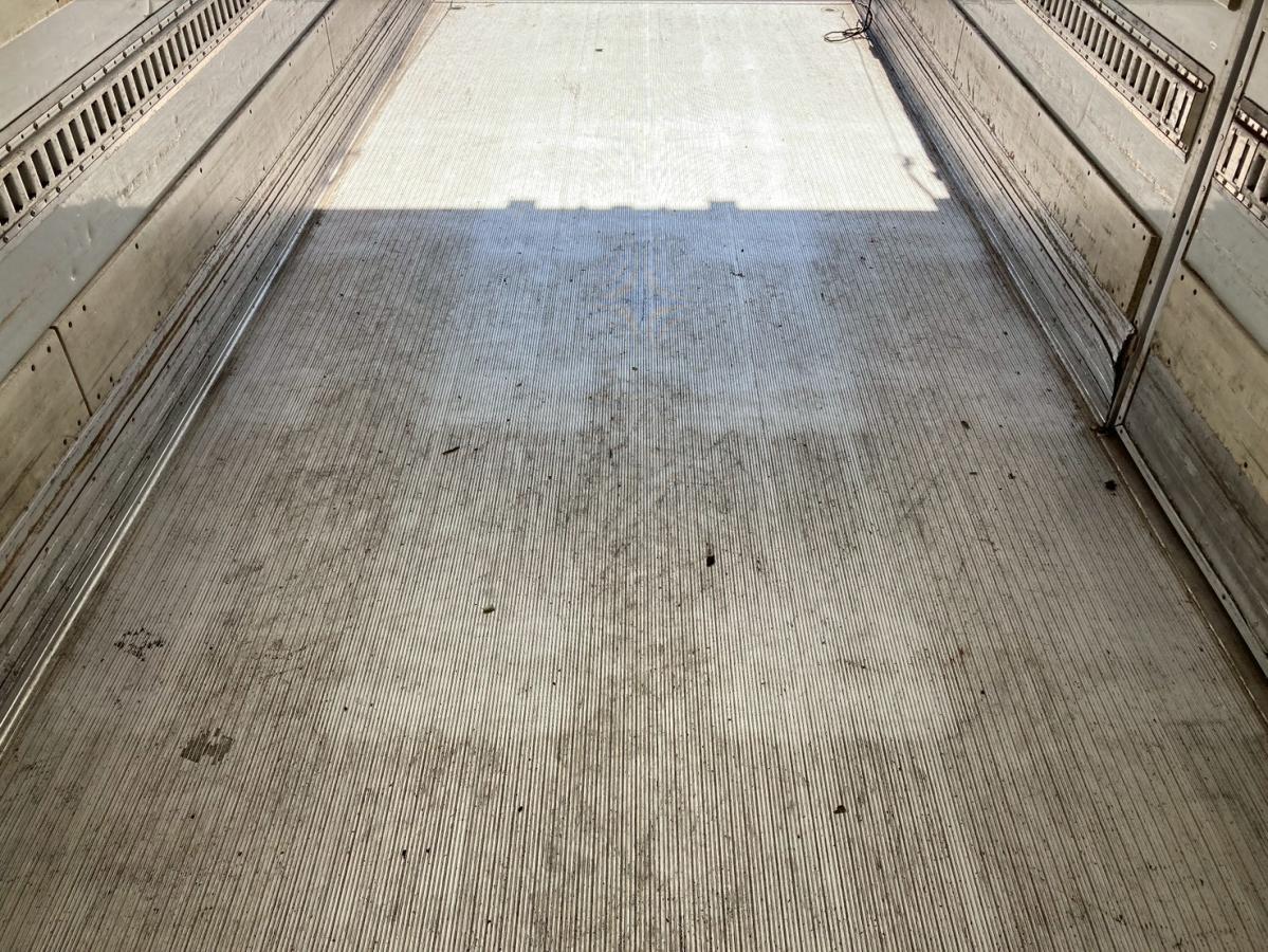 冷蔵冷凍車3.05トン積載低温格納PG6200ボディ左サイド扉|中古トラックの販売・買取・査定のアイナビ