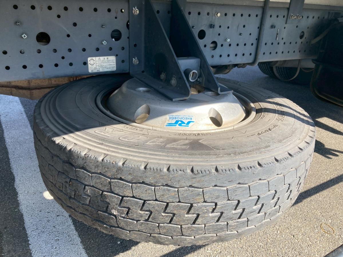 冷蔵冷凍車3.05トン積載低温格納PG6200ボディ左サイド扉|中古トラックの販売・買取・査定のアイナビ