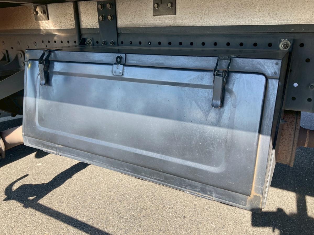 冷蔵冷凍車3.05トン積載低温格納PG6200ボディ左サイド扉|中古トラックの販売・買取・査定のアイナビ