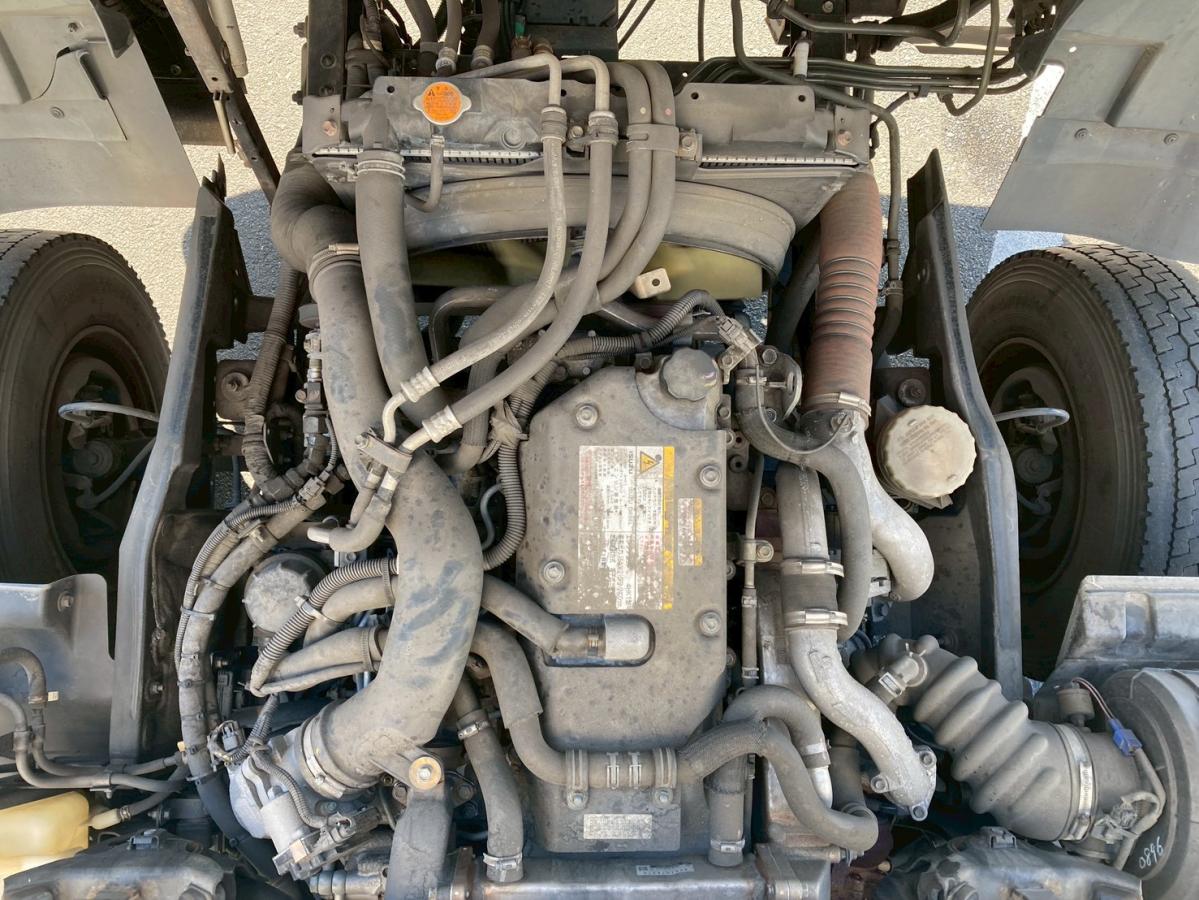 冷蔵冷凍車3.05トン積載低温格納PG6200ボディ左サイド扉|中古トラックの販売・買取・査定のアイナビ