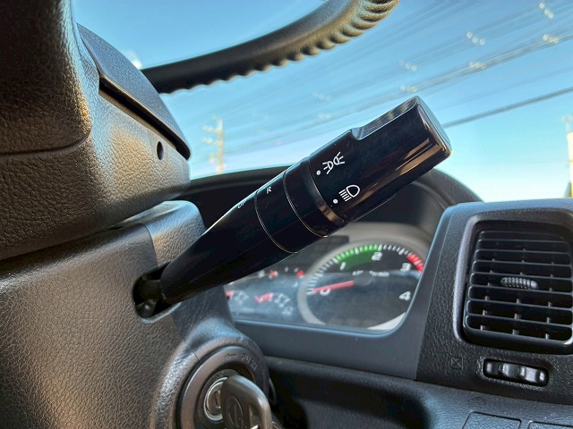 パネルバンセミワイドベッドレス日本フルハーフラッシング|中古トラックの販売・買取・査定のアイナビ