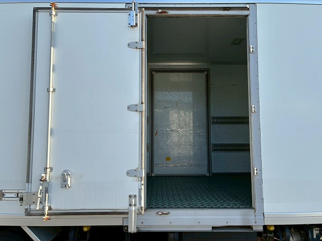 パネルバンセミワイドベッドレス日本フルハーフラッシング|中古トラックの販売・買取・査定のアイナビ