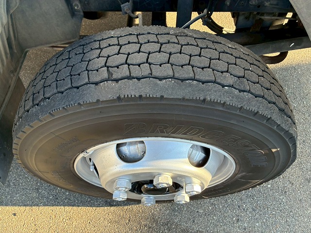 パネルバンセミワイドベッドレス日本フルハーフラッシング|中古トラックの販売・買取・査定のアイナビ