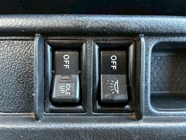 パネルバンセミワイドベッドレス日本フルハーフラッシング|中古トラックの販売・買取・査定のアイナビ