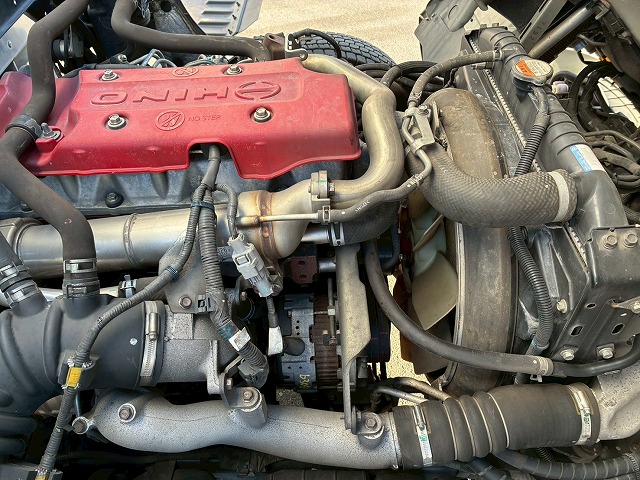 パネルバンセミワイドベッドレス日本フルハーフラッシング|中古トラックの販売・買取・査定のアイナビ