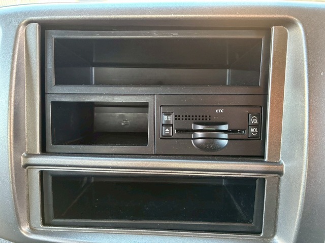 パネルバンセミワイドベッドレス日本フルハーフラッシング|中古トラックの販売・買取・査定のアイナビ