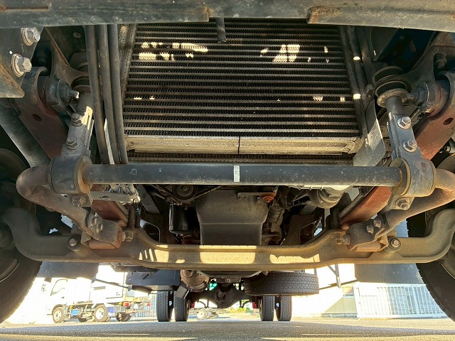 パネルバンセミワイドベッドレス日本フルハーフラッシング|中古トラックの販売・買取・査定のアイナビ