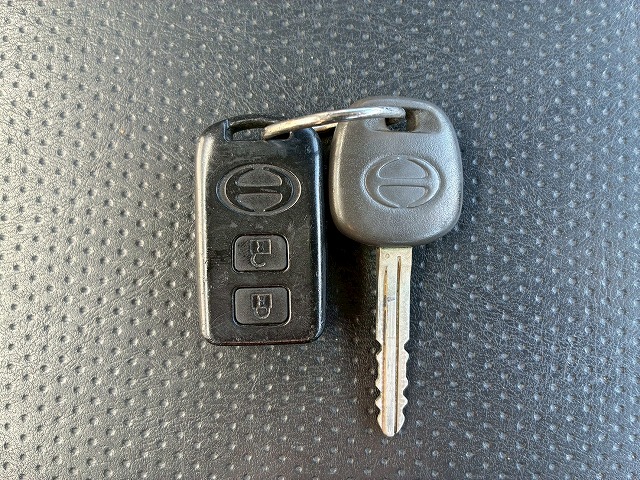 パネルバンセミワイドベッドレス日本フルハーフラッシング|中古トラックの販売・買取・査定のアイナビ