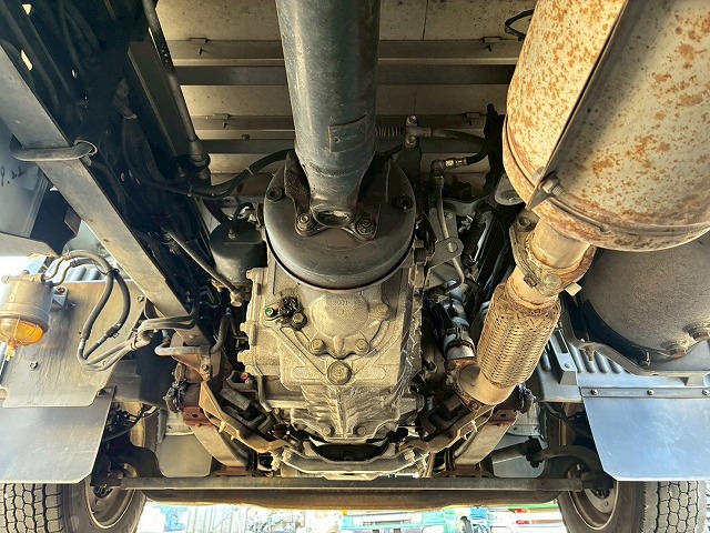 パネルバンセミワイドベッドレス日本フルハーフラッシング|中古トラックの販売・買取・査定のアイナビ