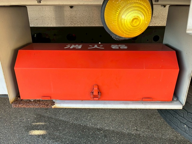 パネルバンセミワイドベッドレス日本フルハーフラッシング|中古トラックの販売・買取・査定のアイナビ