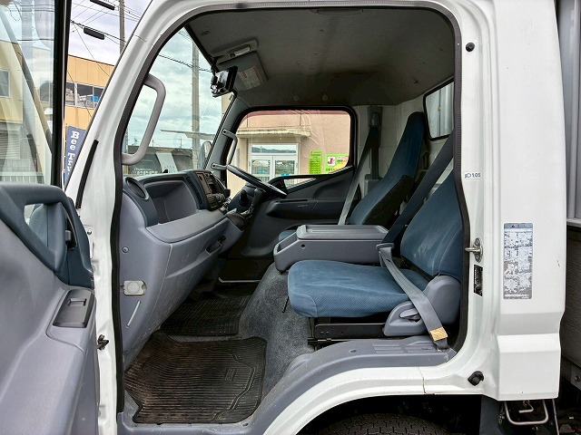 アルミブロックTOYOBODY175馬力5速MT4t8t中型|中古トラックの販売・買取・査定のアイナビ