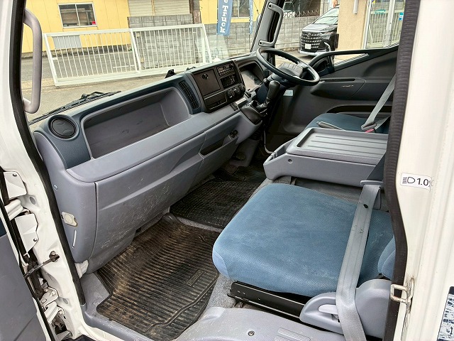 アルミブロックTOYOBODY175馬力5速MT4t8t中型|中古トラックの販売・買取・査定のアイナビ