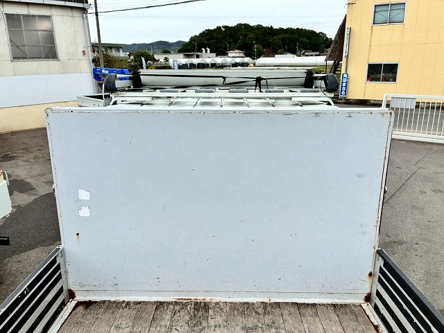 アルミブロックTOYOBODY175馬力5速MT4t8t中型|中古トラックの販売・買取・査定のアイナビ