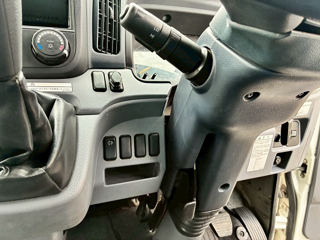 アルミブロックTOYOBODY175馬力5速MT4t8t中型|中古トラックの販売・買取・査定のアイナビ