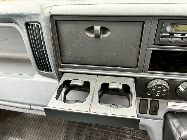 アルミブロックTOYOBODY175馬力5速MT4t8t中型|中古トラックの販売・買取・査定のアイナビ