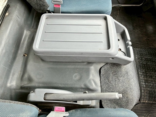 アルミブロックTOYOBODY175馬力5速MT4t8t中型|中古トラックの販売・買取・査定のアイナビ