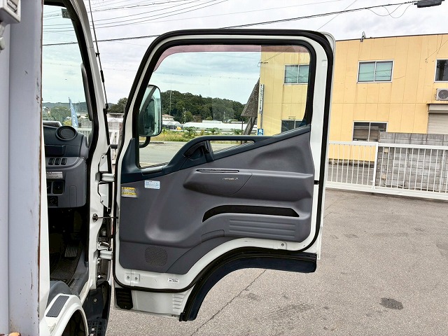 アルミブロックTOYOBODY175馬力5速MT4t8t中型|中古トラックの販売・買取・査定のアイナビ